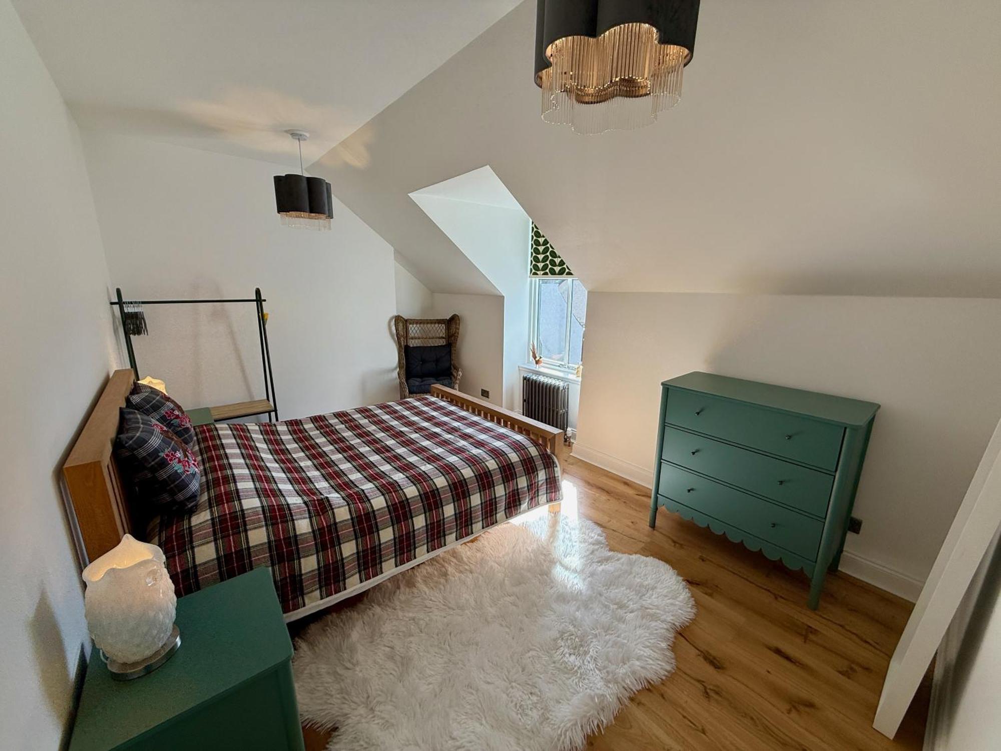 Rosebery House In Quiet Area Of Centre Inverness