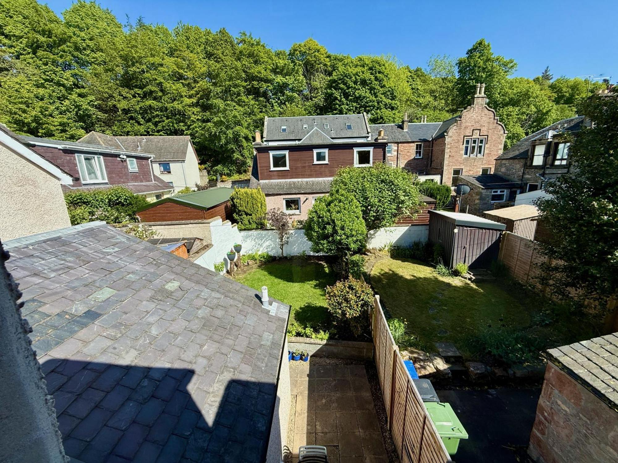Apartment Rosebery House In Quiet Area Of Centre *