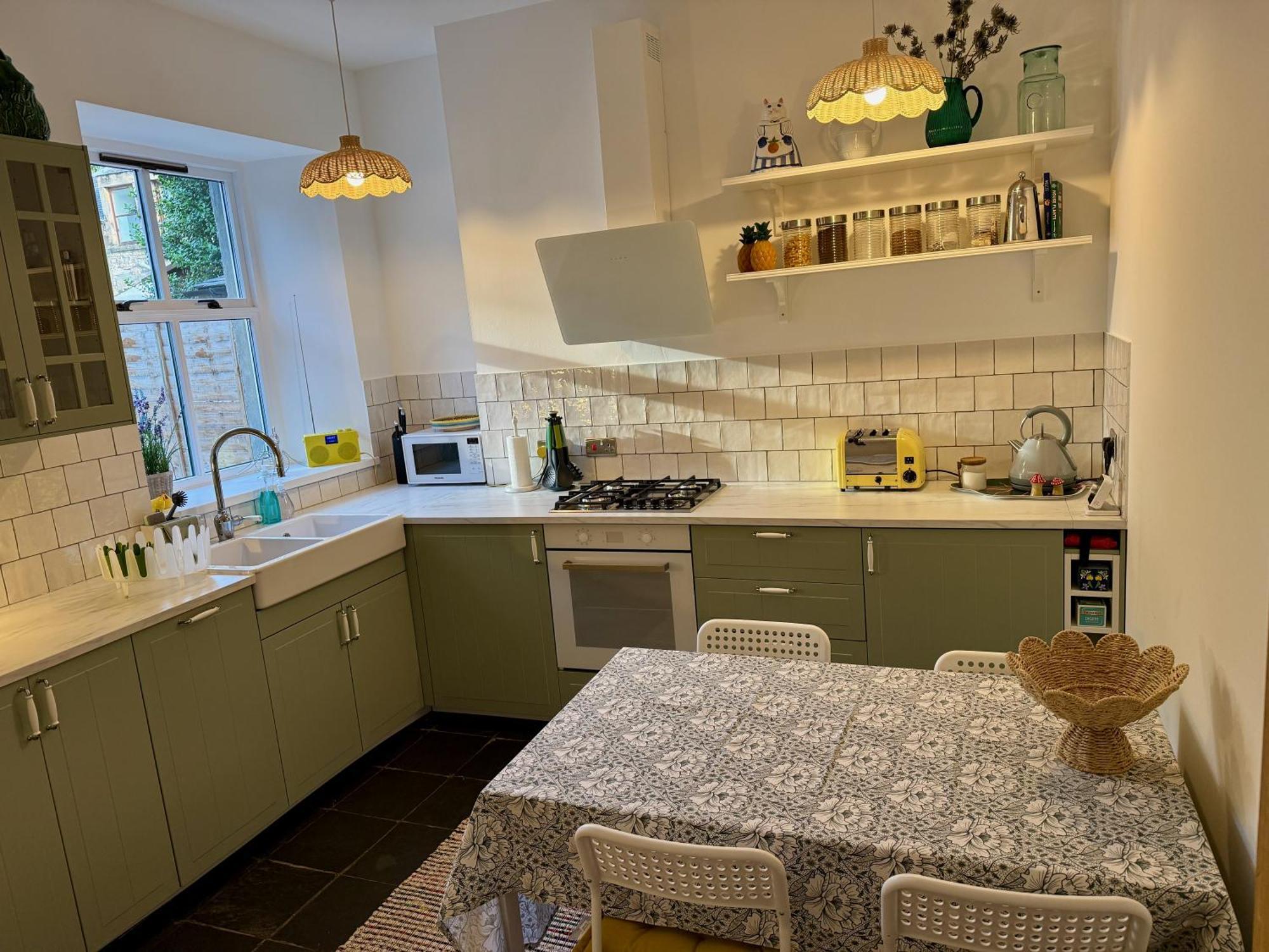 Apartment Rosebery House In Quiet Area Of Centre