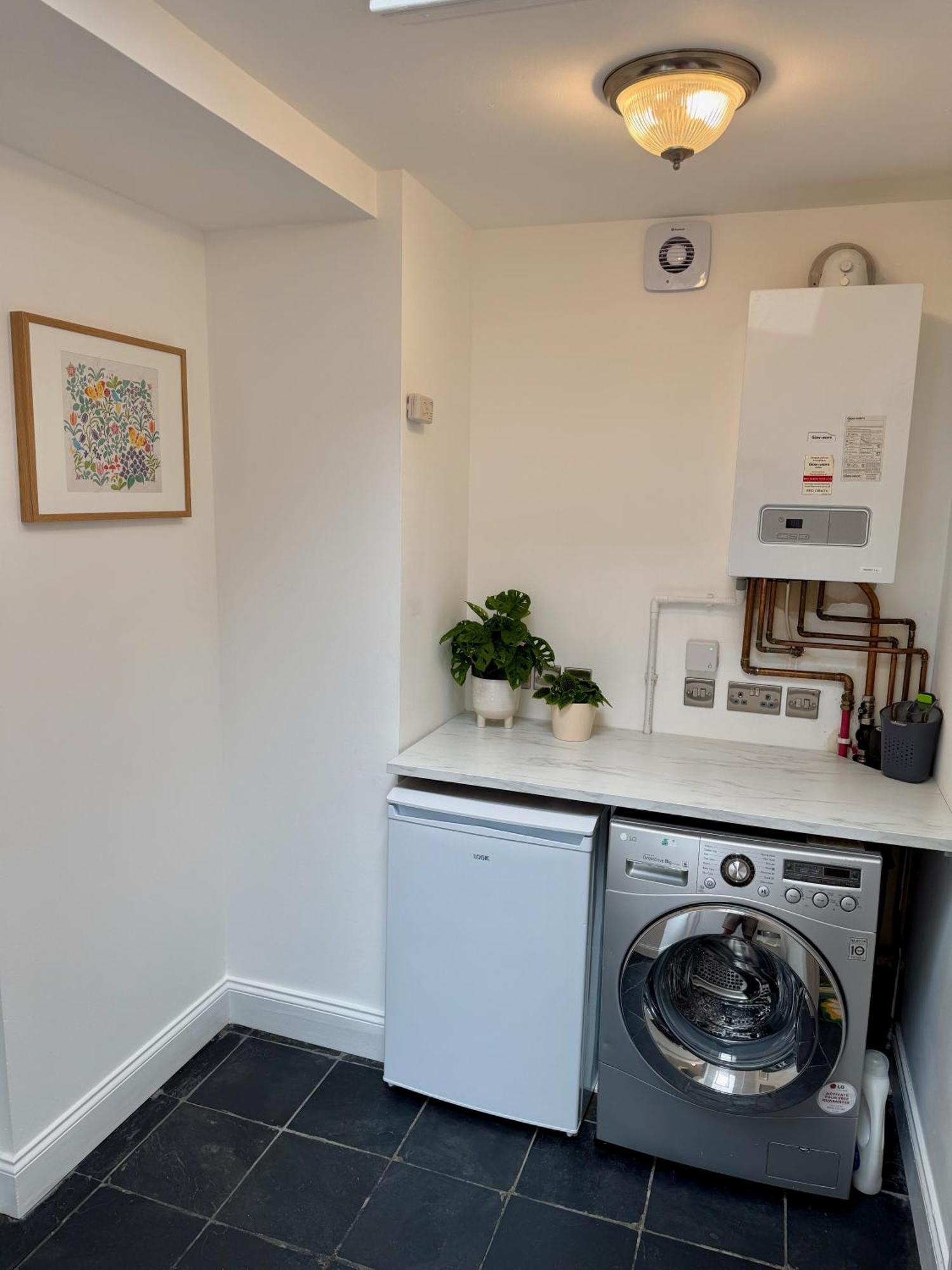 Rosebery House In Quiet Area Of Centre Apartment *